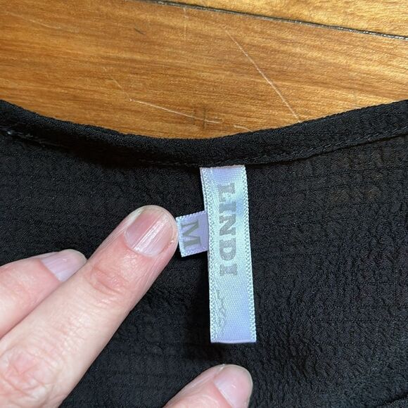 Bundle of Three Women’s assorted long sleeve tops size medium - Picture 5 of 8